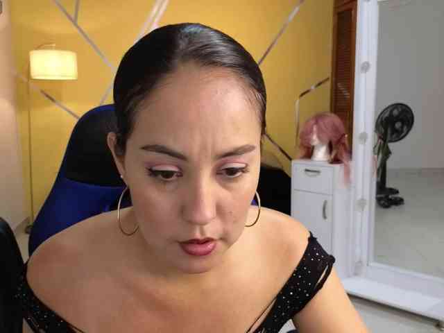 Shirlyrojas webcam