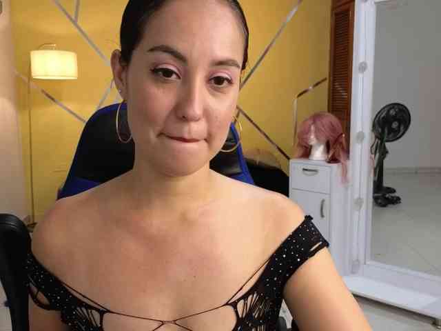 Shirlyrojas webcam