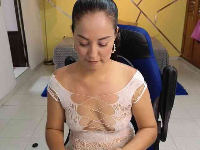 Shirlyrojas webcam