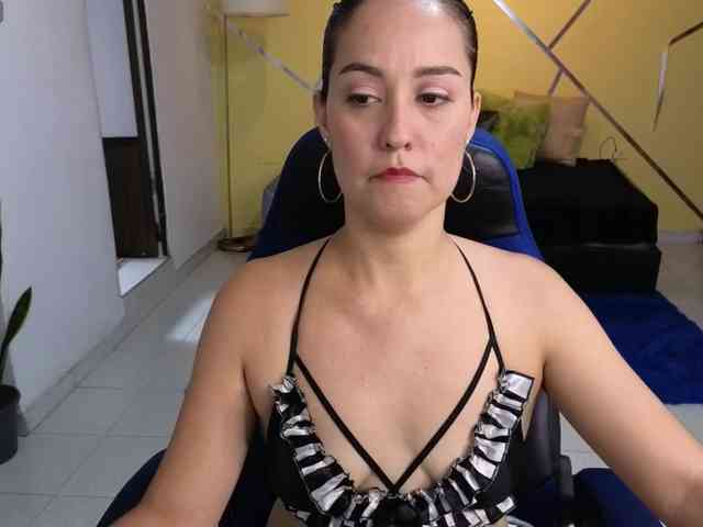 Shirlyrojas webcam
