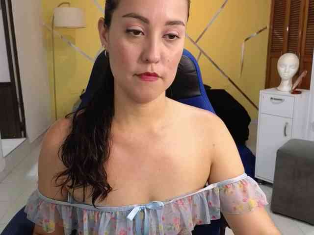 Shirlyrojas webcam