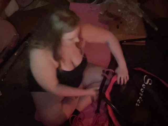 chatting Thickgingergoddess
