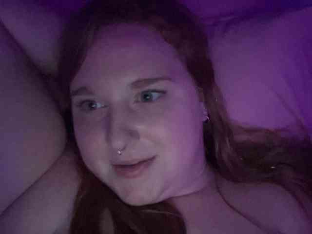 chatting Thickgingergoddess