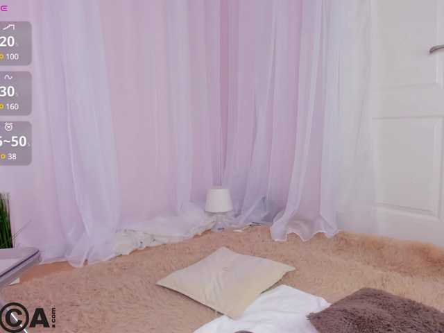 Emilia-Reeddd from BongaCams