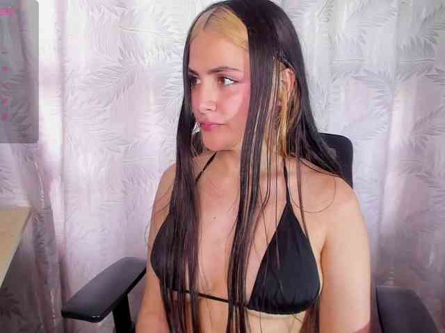 Maddy8 webcam