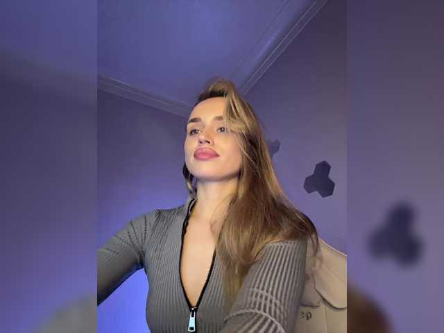 Enchantix's BongaCams show and profile