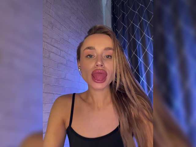 Enchantix's BongaCams show and profile