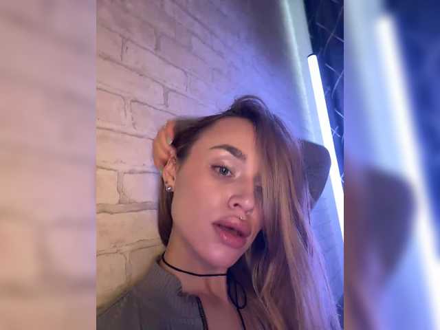 Enchantix's BongaCams show and profile