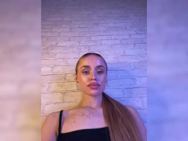 Enchantix's BongaCams show and profile