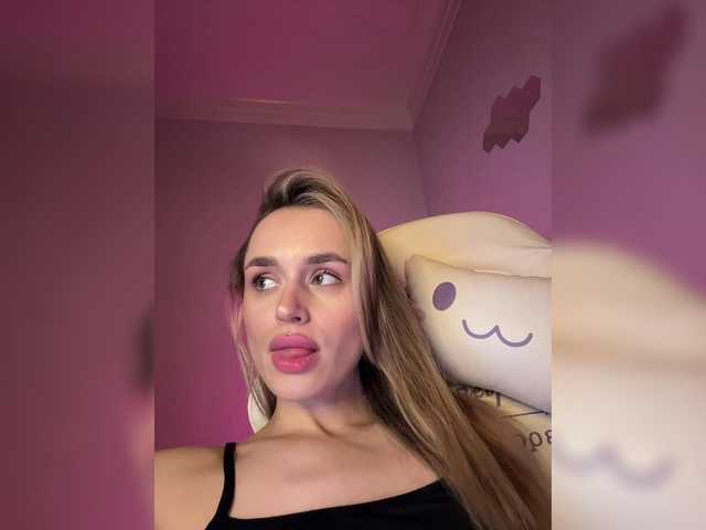 Enchantix's BongaCams show and profile