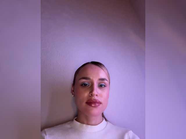 Enchantix's BongaCams show and profile