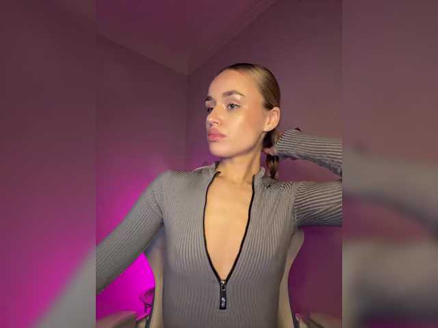 Enchantix's BongaCams show and profile