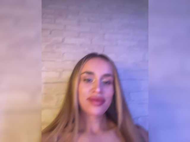 Enchantix's BongaCams show and profile