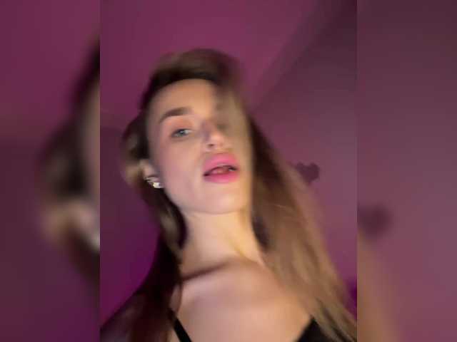 Enchantix's BongaCams show and profile