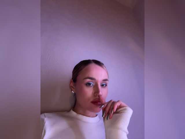 Enchantix's BongaCams show and profile