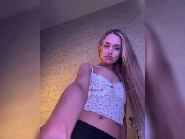 Enchantix's BongaCams show and profile