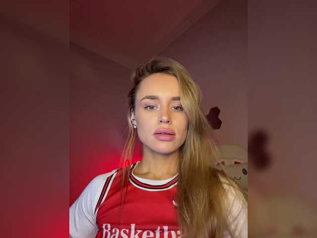 Enchantix's BongaCams show and profile