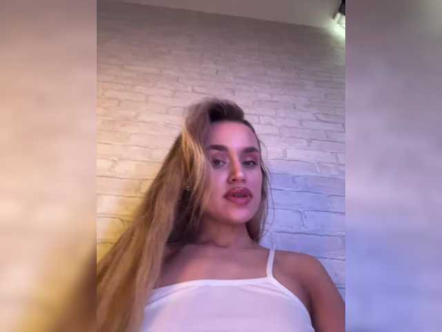 Enchantix's BongaCams show and profile