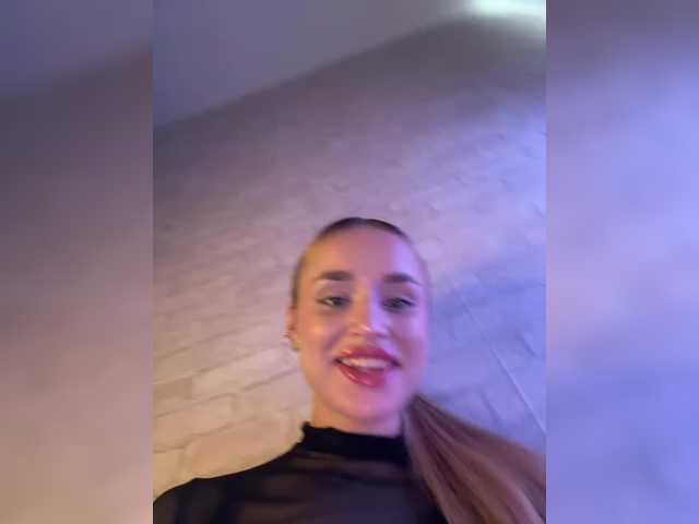 Enchantix's BongaCams show and profile