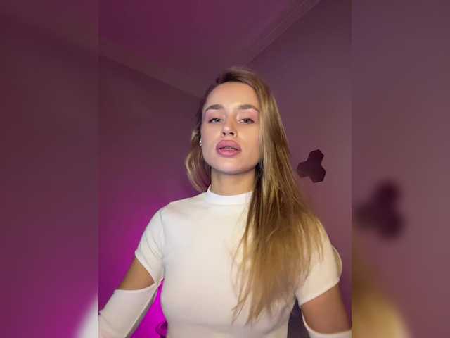 Enchantix's BongaCams show and profile