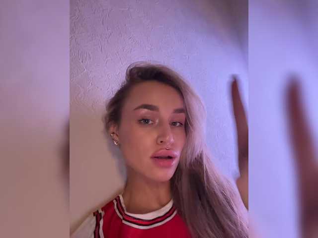 Enchantix's BongaCams show and profile