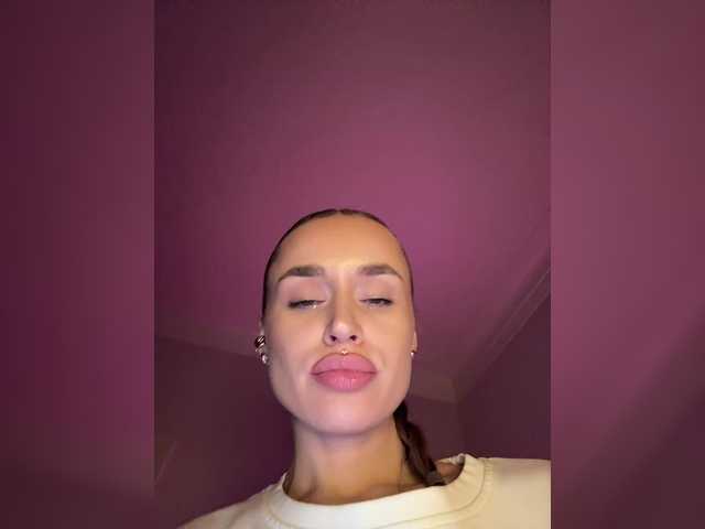 Enchantix's BongaCams show and profile