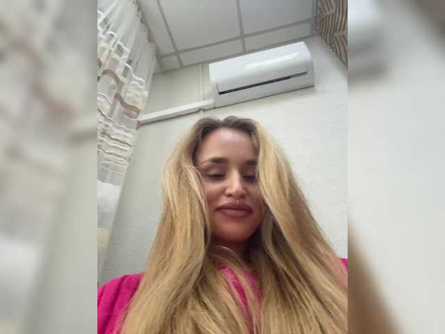 Enchantix's BongaCams show and profile