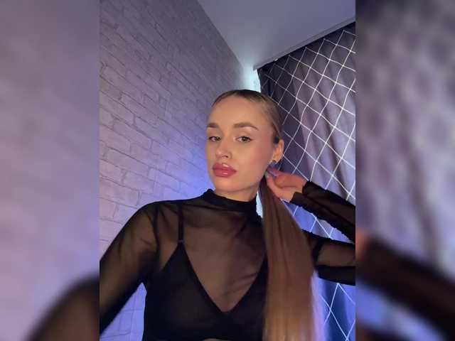 Enchantix's BongaCams show and profile