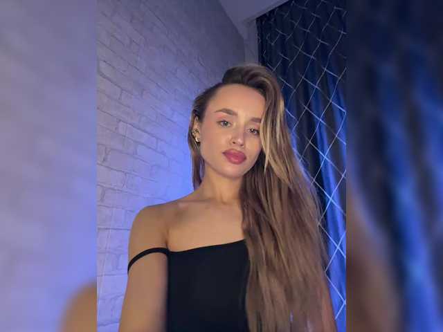 Enchantix's BongaCams show and profile