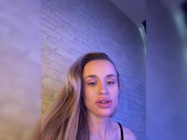 Enchantix's BongaCams show and profile