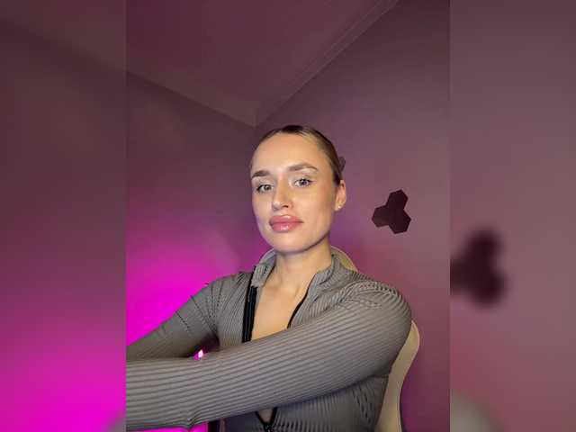 Enchantix's BongaCams show and profile