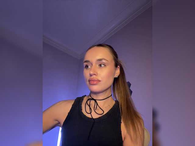 Enchantix's BongaCams show and profile