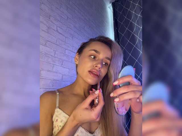 Enchantix's BongaCams show and profile