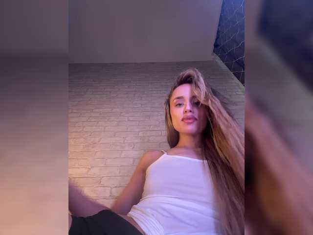 Enchantix's BongaCams show and profile