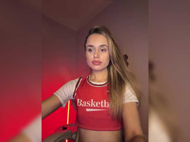 Enchantix's BongaCams show and profile