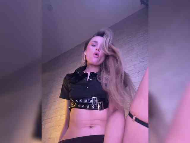 Enchantix Live Webcam on BongaCams