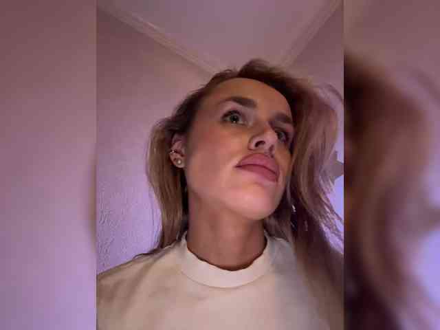 Enchantix Live Webcam on BongaCams