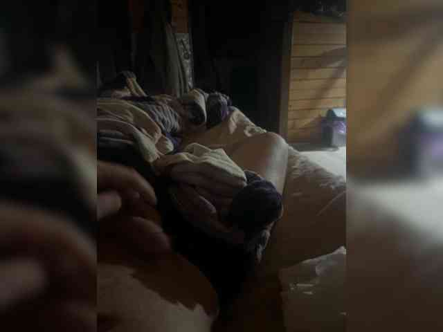 Maks233 Live Webcam on BongaCams