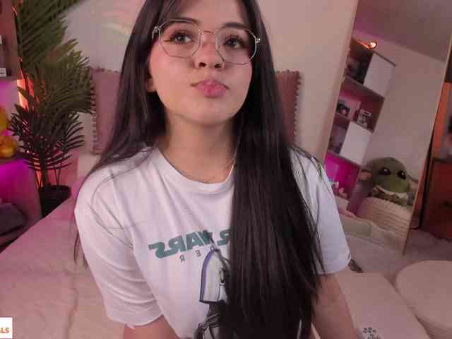 CammieFoalss webcam