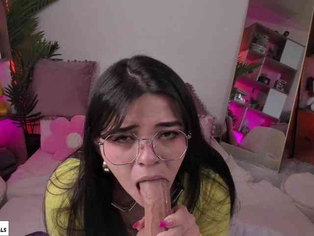 CammieFoalss webcam