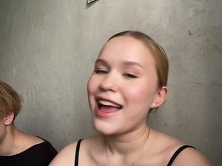 TaffyTwins Porn Show