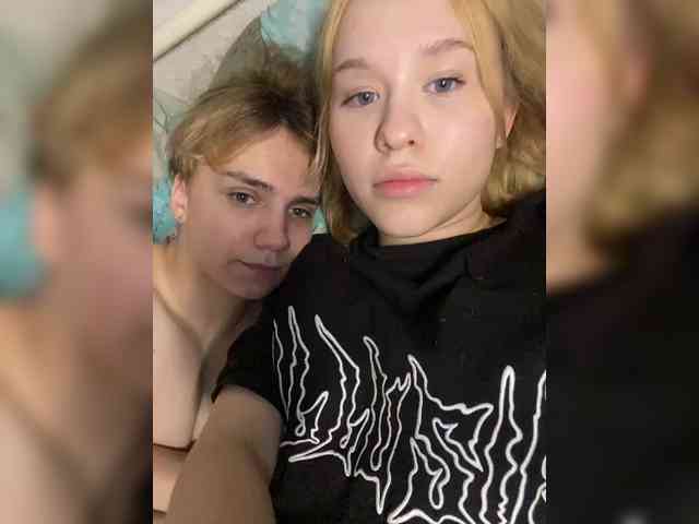 TaffyTwins webcam