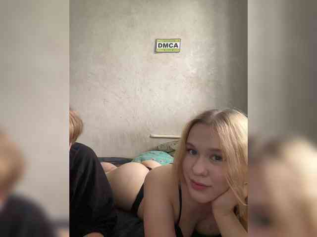 TaffyTwins webcam