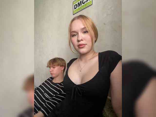 TaffyTwins webcam