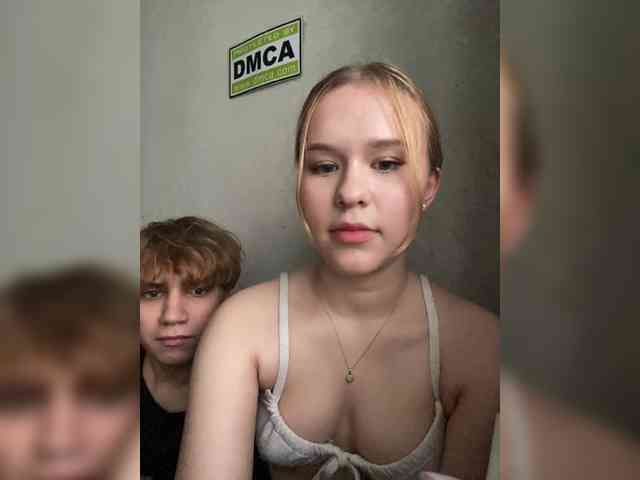 TaffyTwins webcam