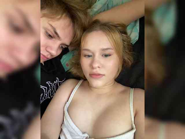 TaffyTwins webcam