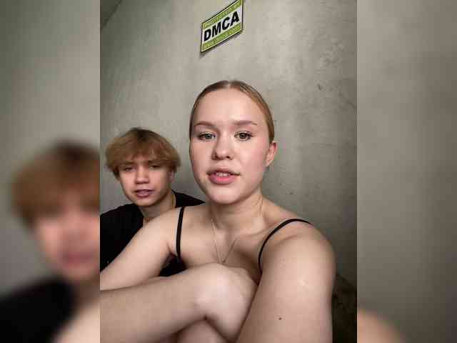 TaffyTwins webcam