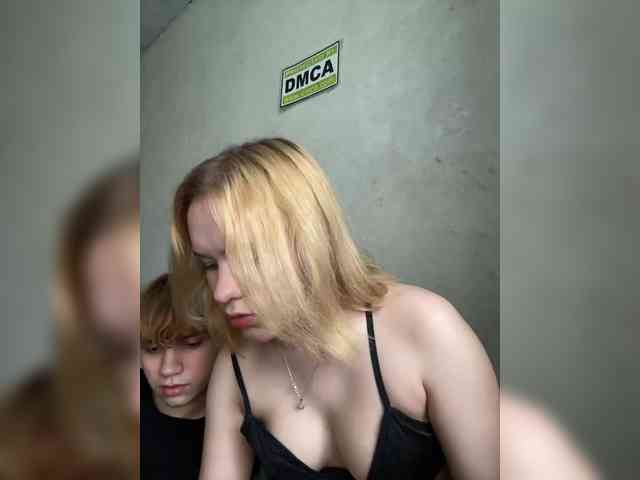 TaffyTwins webcam