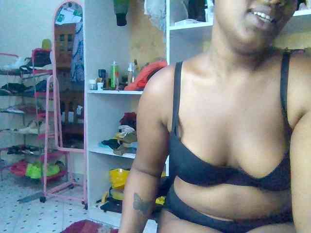 blackpuussy webcam
