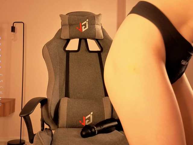 Pussy-Pikmi's BongaCams show and profile